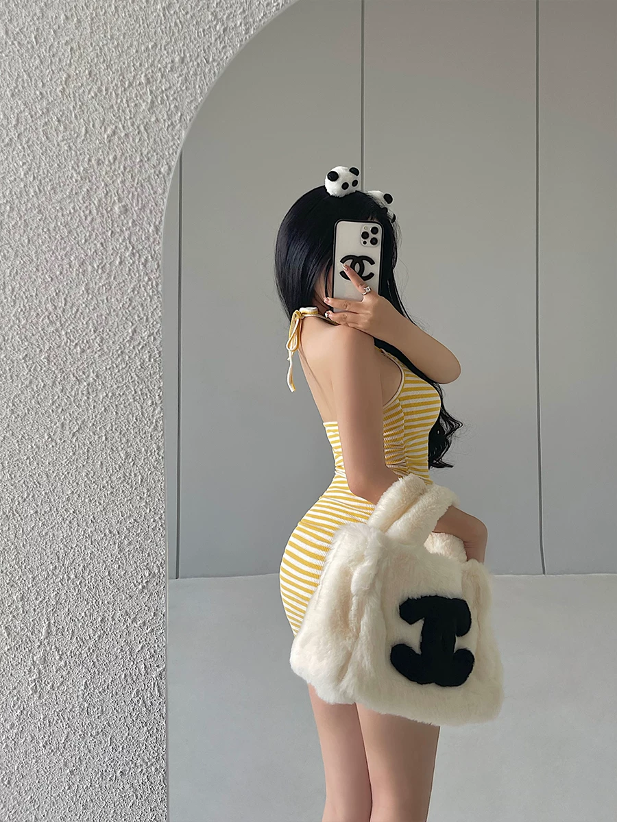 YoungGirlDay phong cách thuần khiết gợi cảm hở lưng ôm sát cơ thể có dây buộc dây cổ váy ngắn