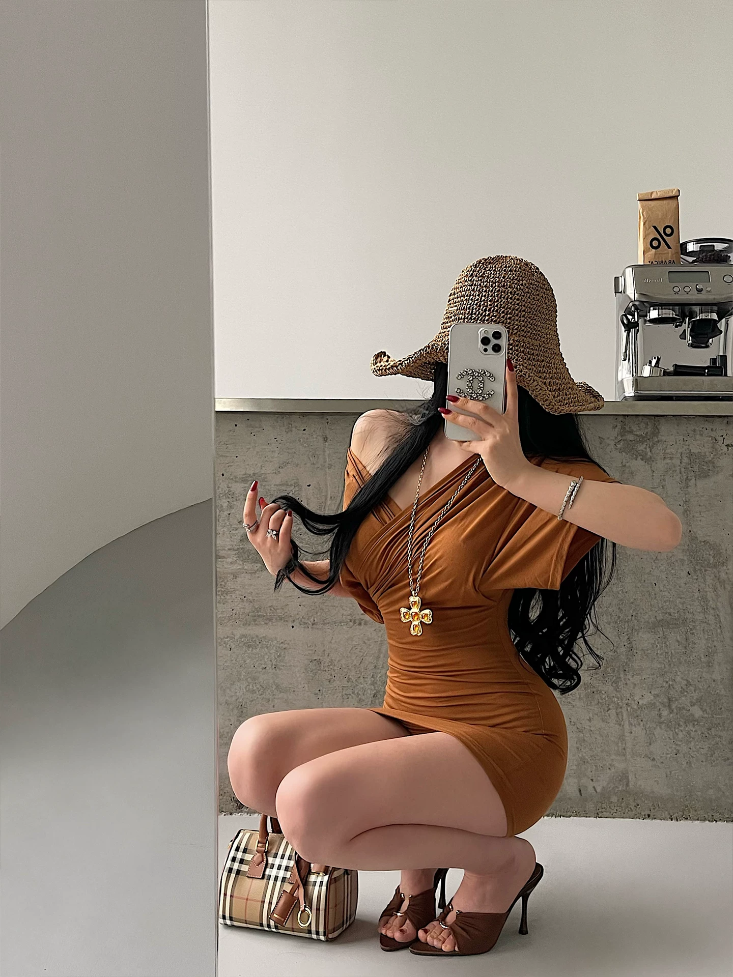 YoungGirlDay Pure Desire Phong cách lười biếng Cổ chữ V xếp ly eo gợi cảm Váy ngắn tay ôm sát Váy ngắn