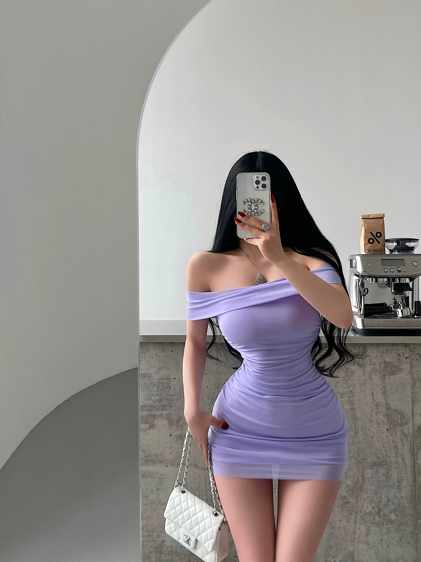 YoungGirlDay khao khát thuần khiết gợi cảm một vai ôm sát eo xếp nếp váy lưới ôm sát váy ngắn