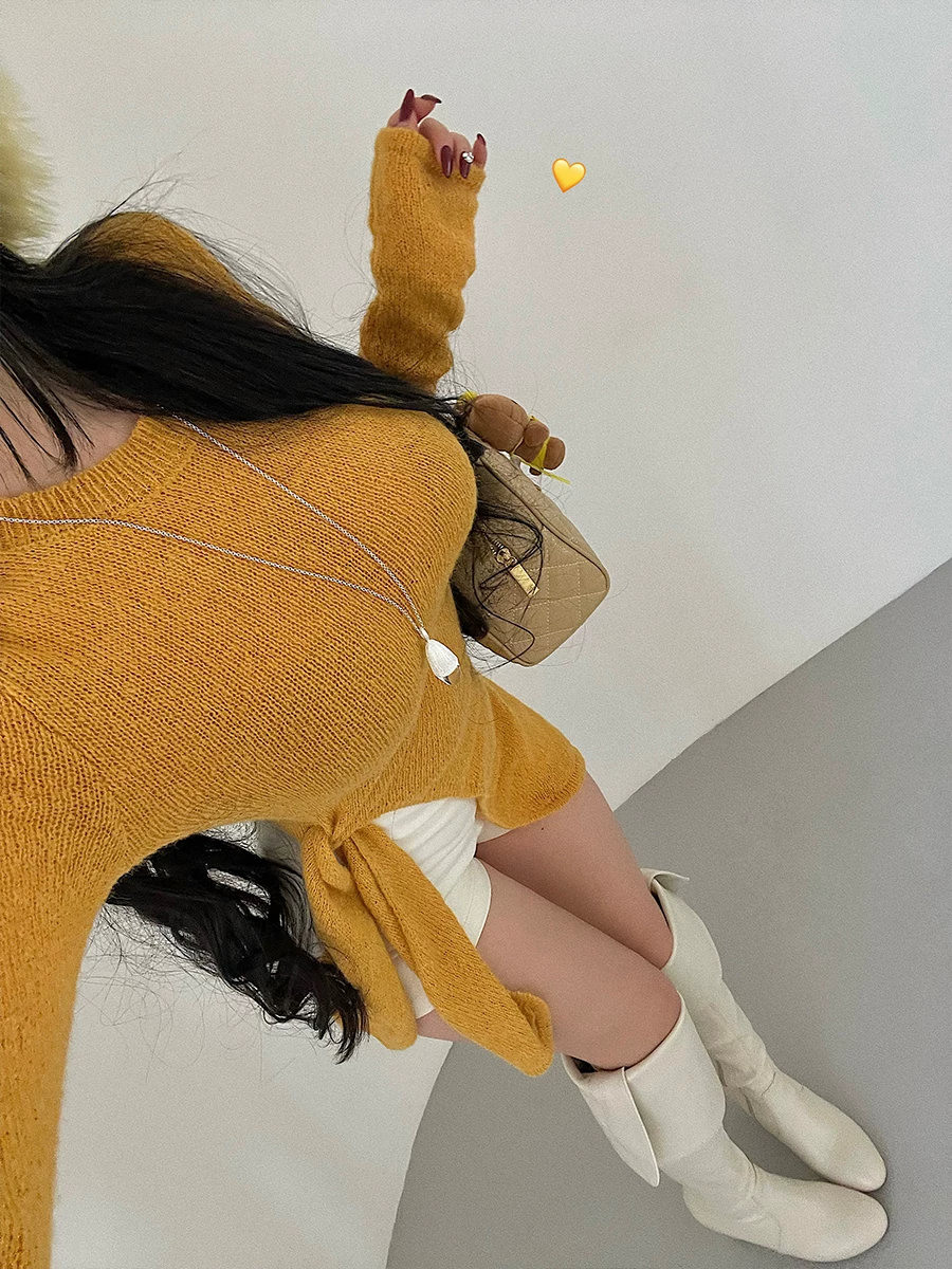 YoungGirlDay khao khát thuần khiết, cổ tròn trẻ trung, viền không đều, thắt eo, ôm vừa vặn, áo dệt kim cơ bản