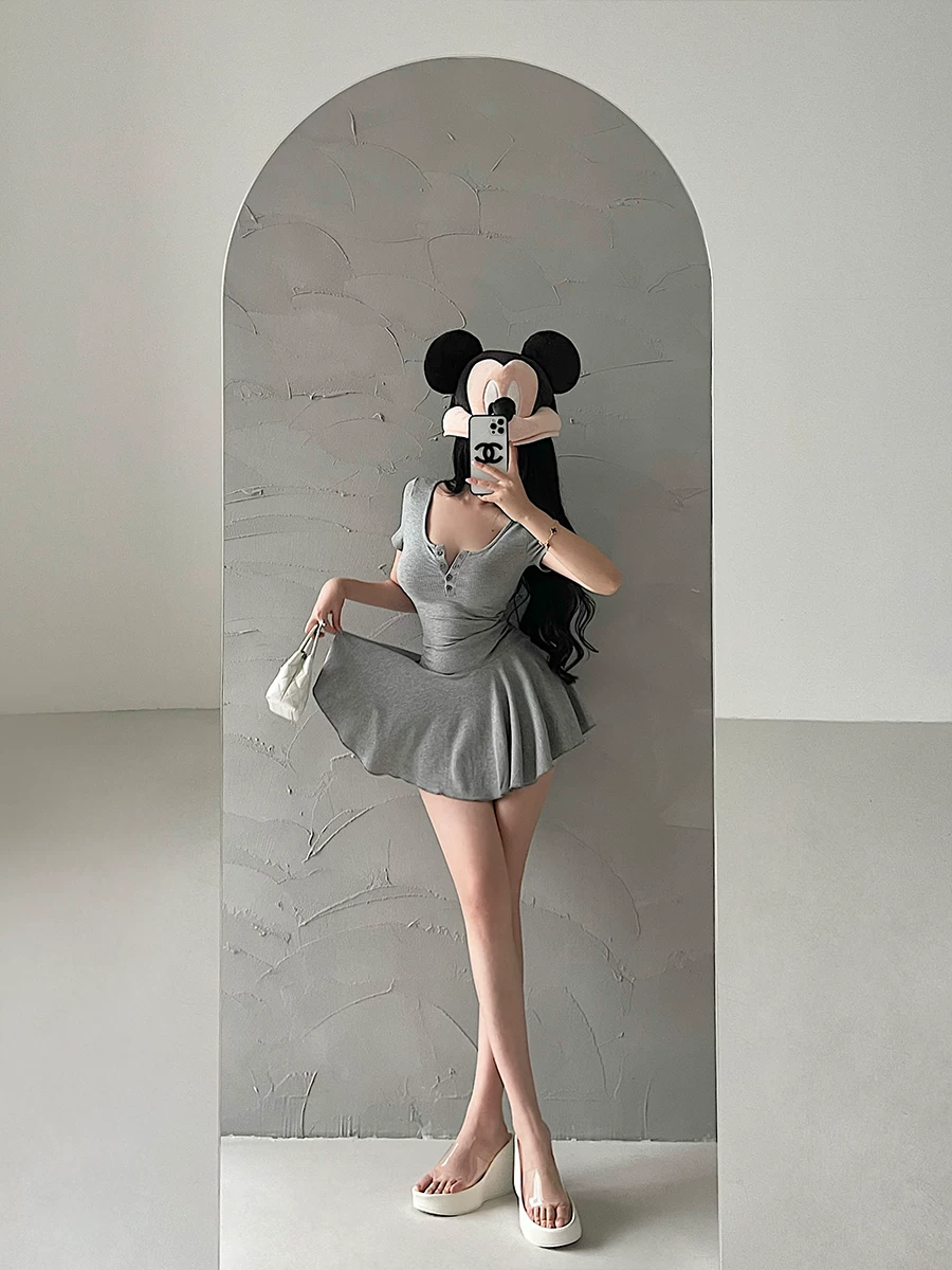 YoungGirlDay Pure Desire Ballet Style Váy xếp ly cổ chữ U eo thon Váy ngắn tay Bộ quần short cạp cao
