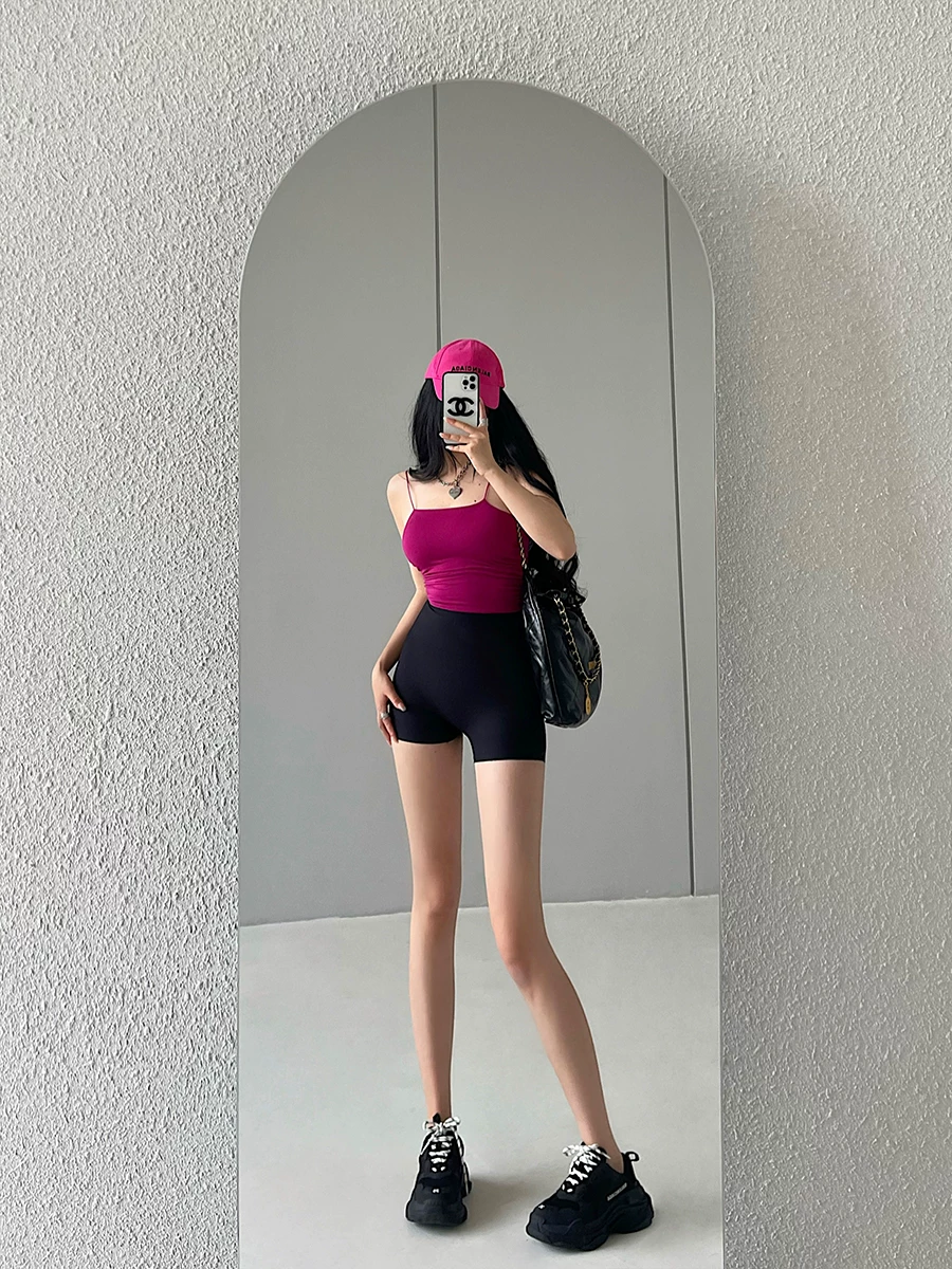 Quần short cá mập cạp cao ôm dáng phong cách Âu Mỹ YoungGirlDay, chất liệu co giãn, dài ba phần tư, dùng làm quần mặc ngoài.
