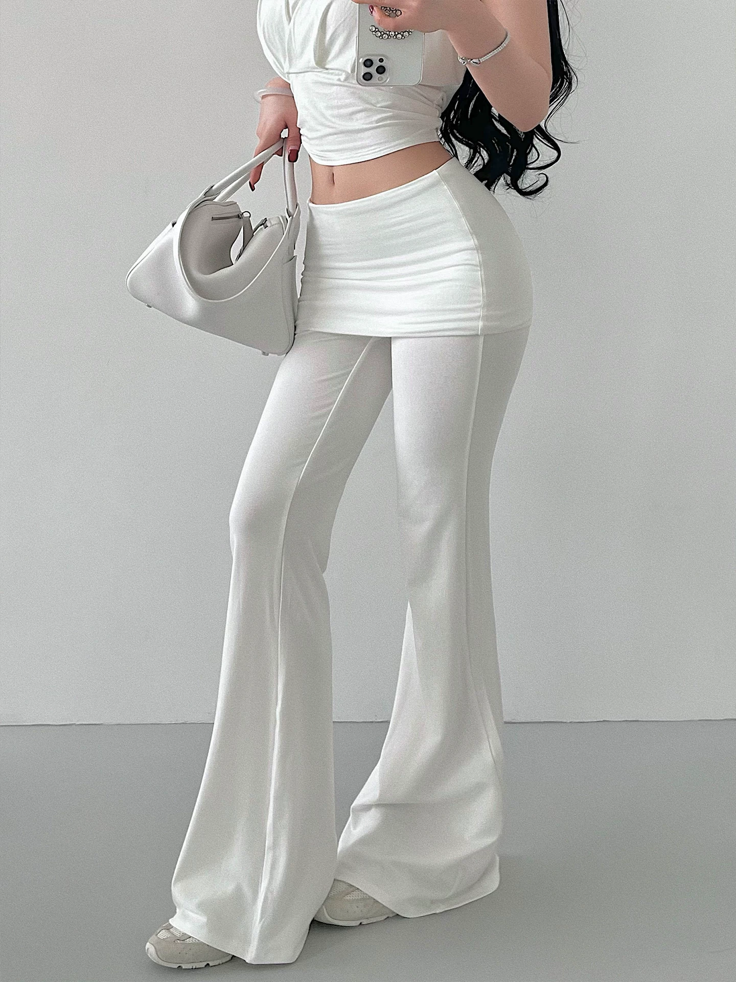 Quần ống loe ôm sát eo thấp phong cách YoungGirlDay hot girl, tạo cảm giác chân dài hơn, quần dài chạm đất, phong cách thường ngày.