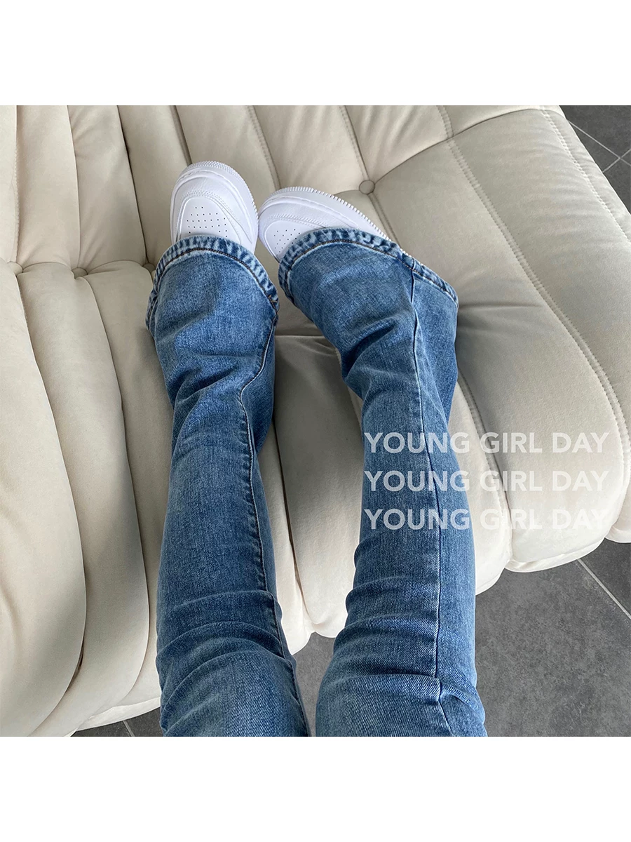 Quần jeans ống loe ôm sát cạp cao YoungGirlDay2025 mới giúp chân trông dài hơn và dài đến gót chân.