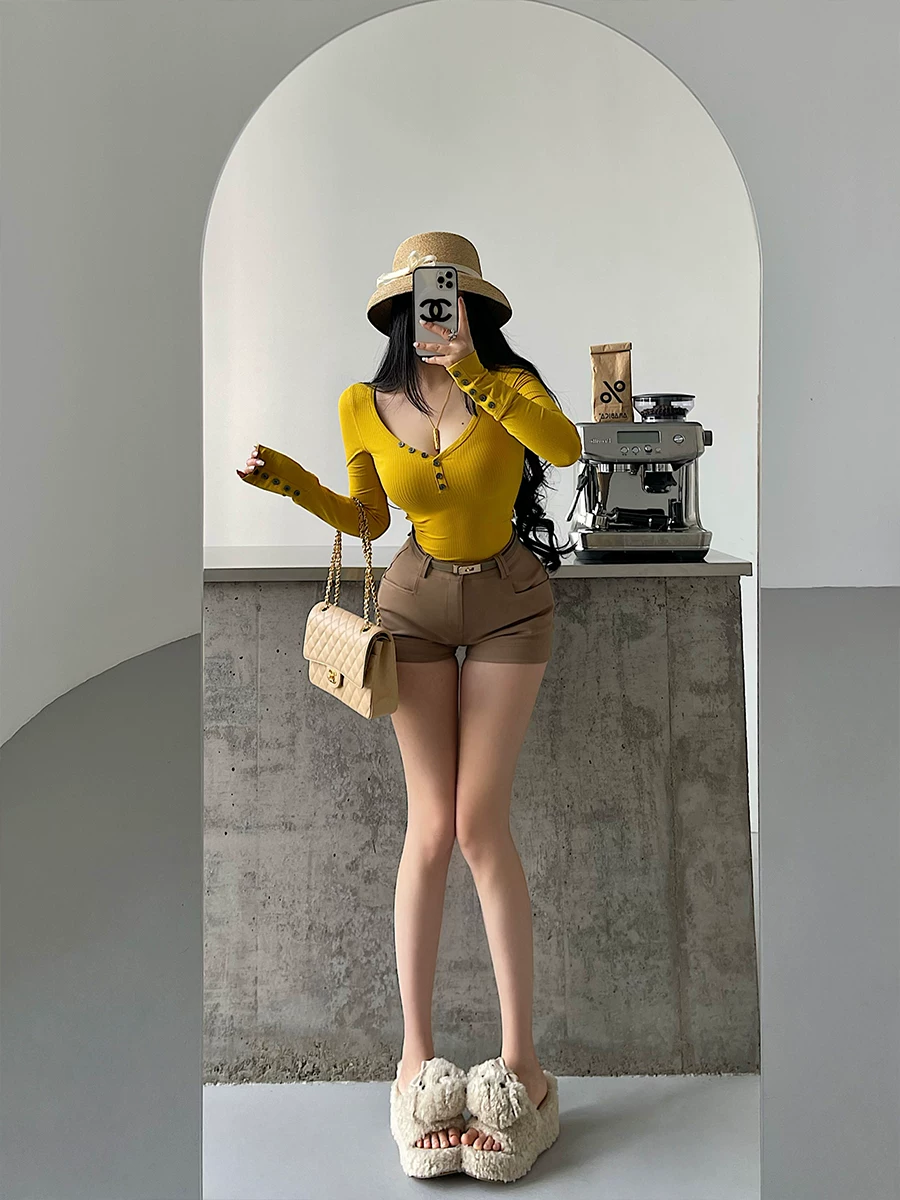 YoungGirlDay Quần short ôm sát eo cao gợi cảm kiểu Hàn Quốc giúp chân trông dài hơn, quần short thường ngày có thắt lưng.