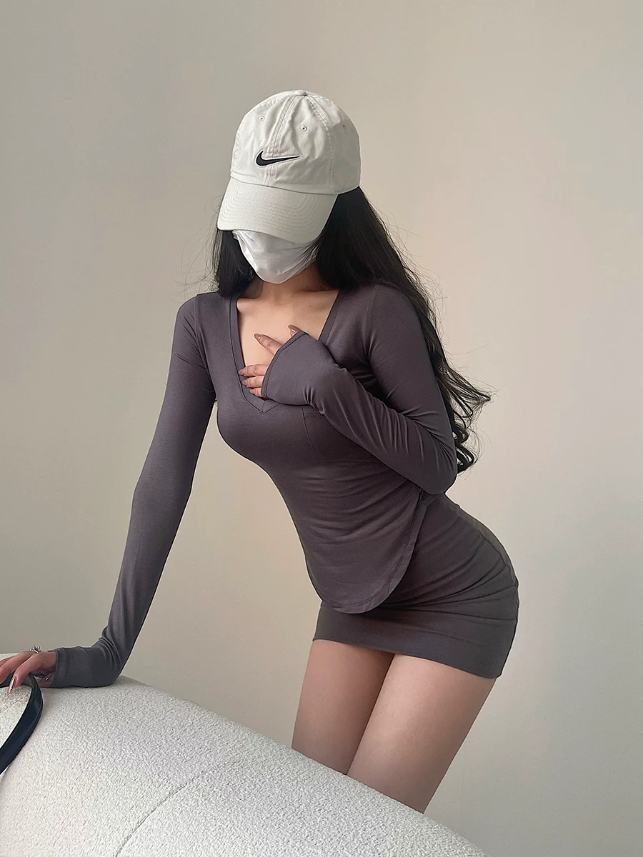 YoungGirlDay khao khát thuần khiết gợi cảm cổ chữ V ôm vừa vặn viền cong màu trơn áo sơ mi dài tay áo thun