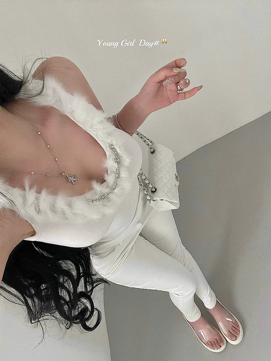 YoungGirlDay Pure Desire phong cách cổ điển Hàn Quốc cổ điển có cổ lông chắp vá đính kim cương giả áo ba lỗ không tay dành cho nữ.