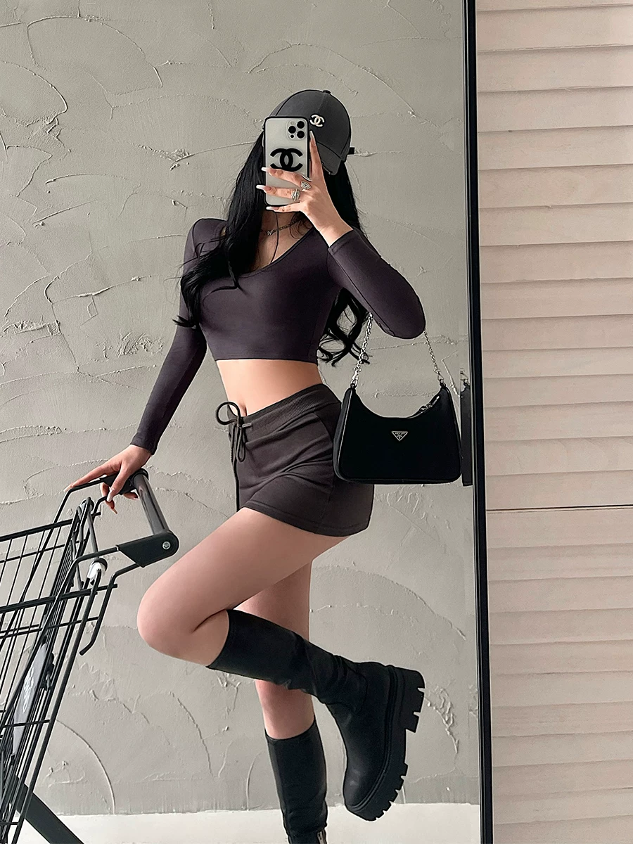 YoungGirlDay Pure Desire Áo crop top ngắn tay cổ chữ V gợi cảm màu trơn dài tay dành cho nữ.