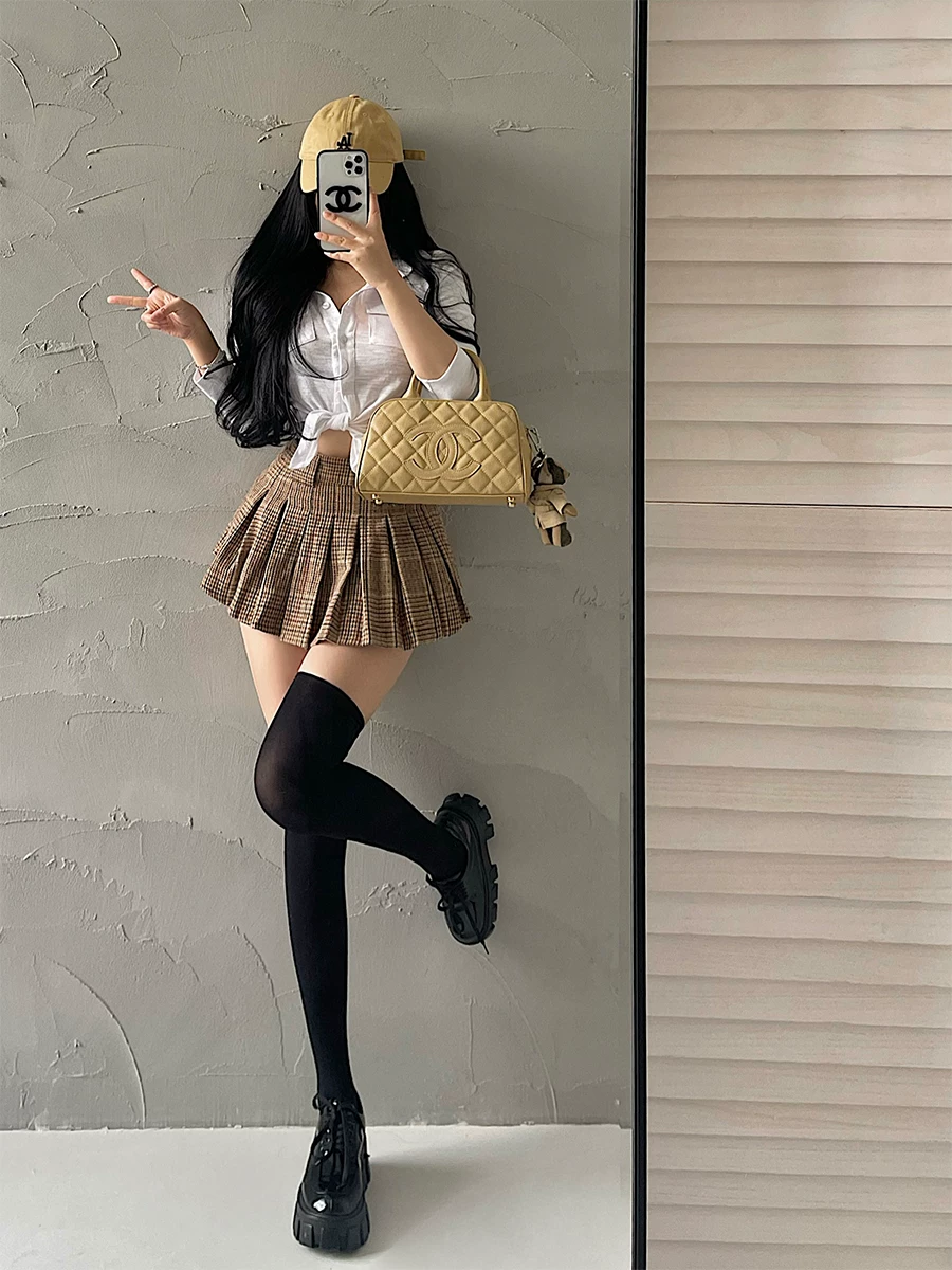 YoungGirlDay khao khát thuần khiết gợi cảm áo sơ mi dài tay một hàng khuy, váy ngắn xếp ly kẻ sọc eo thấp, bộ váy ngắn