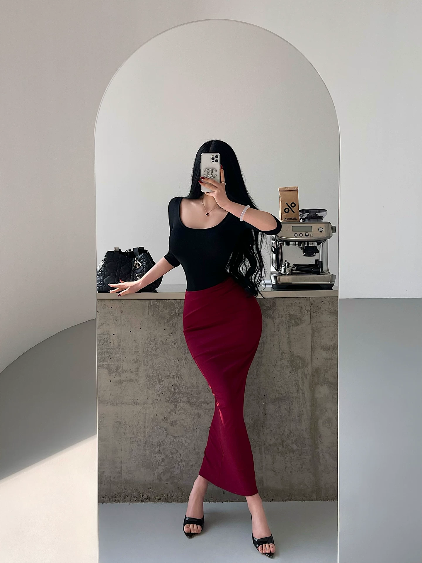 Váy dài ôm sát, chất liệu co giãn, cạp cao, phong cách YoungGirlDay Kardashian, gợi cảm, quyến rũ, thuần khiết.