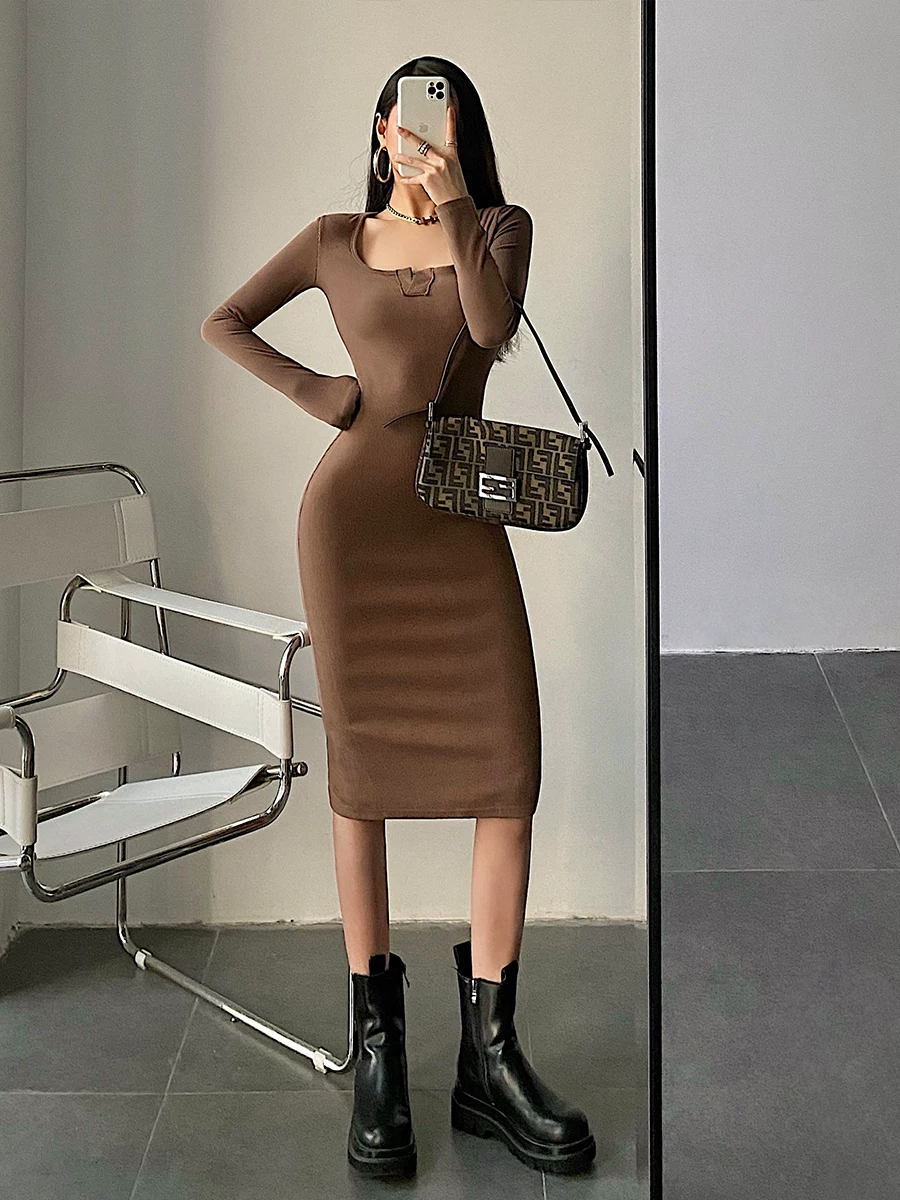 YoungGirlDay Váy xẻ tà dài vừa vặn, cổ vuông, ôm sát, tay dài, phong cách Âu Mỹ gợi cảm.