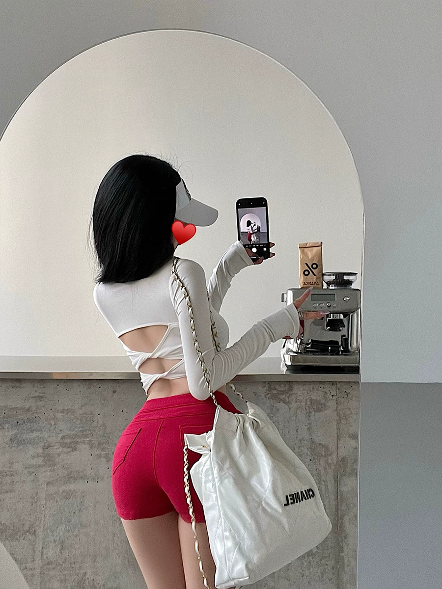 YoungGirlDay pure Desire cô gái nóng bỏng gợi cảm ôm sát lưng khoét lỗ áo thun dài tay cơ bản