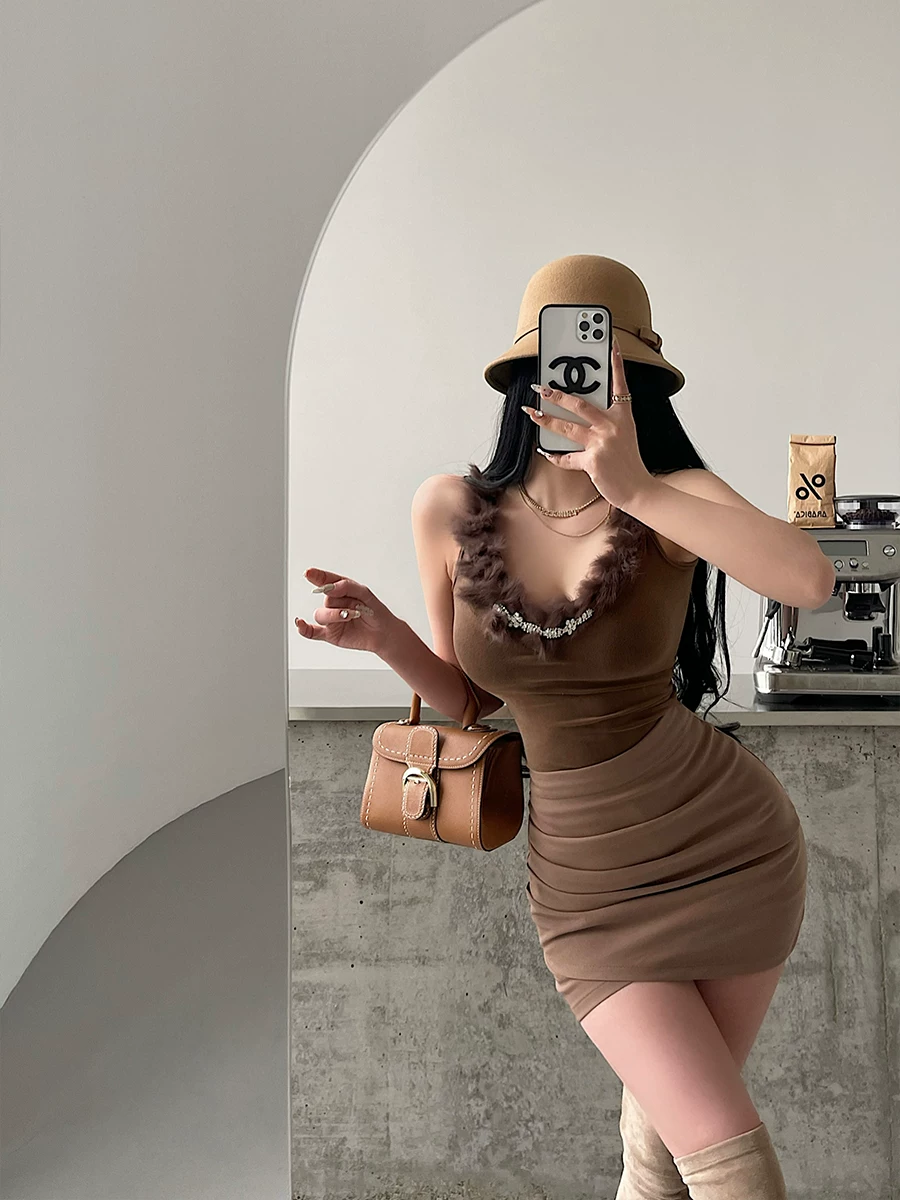YoungGirlDay Pure Desire phong cách cổ điển Hàn Quốc cổ điển có cổ lông chắp vá đính kim cương giả áo ba lỗ không tay dành cho nữ.