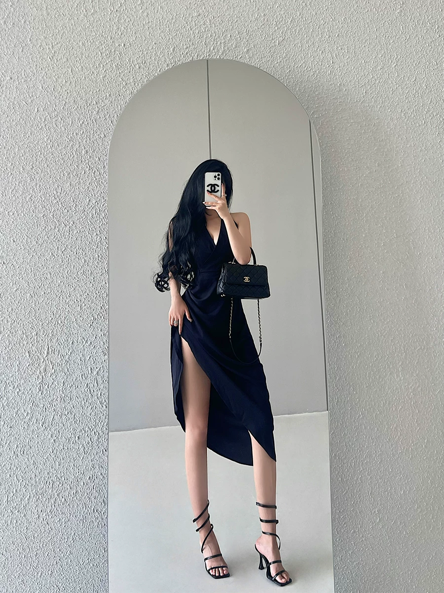 YoungGirlDay Pure Desire Hot Girl Sexy Deep V Slim Fit Váy dây buộc eo dài vừa phải.
