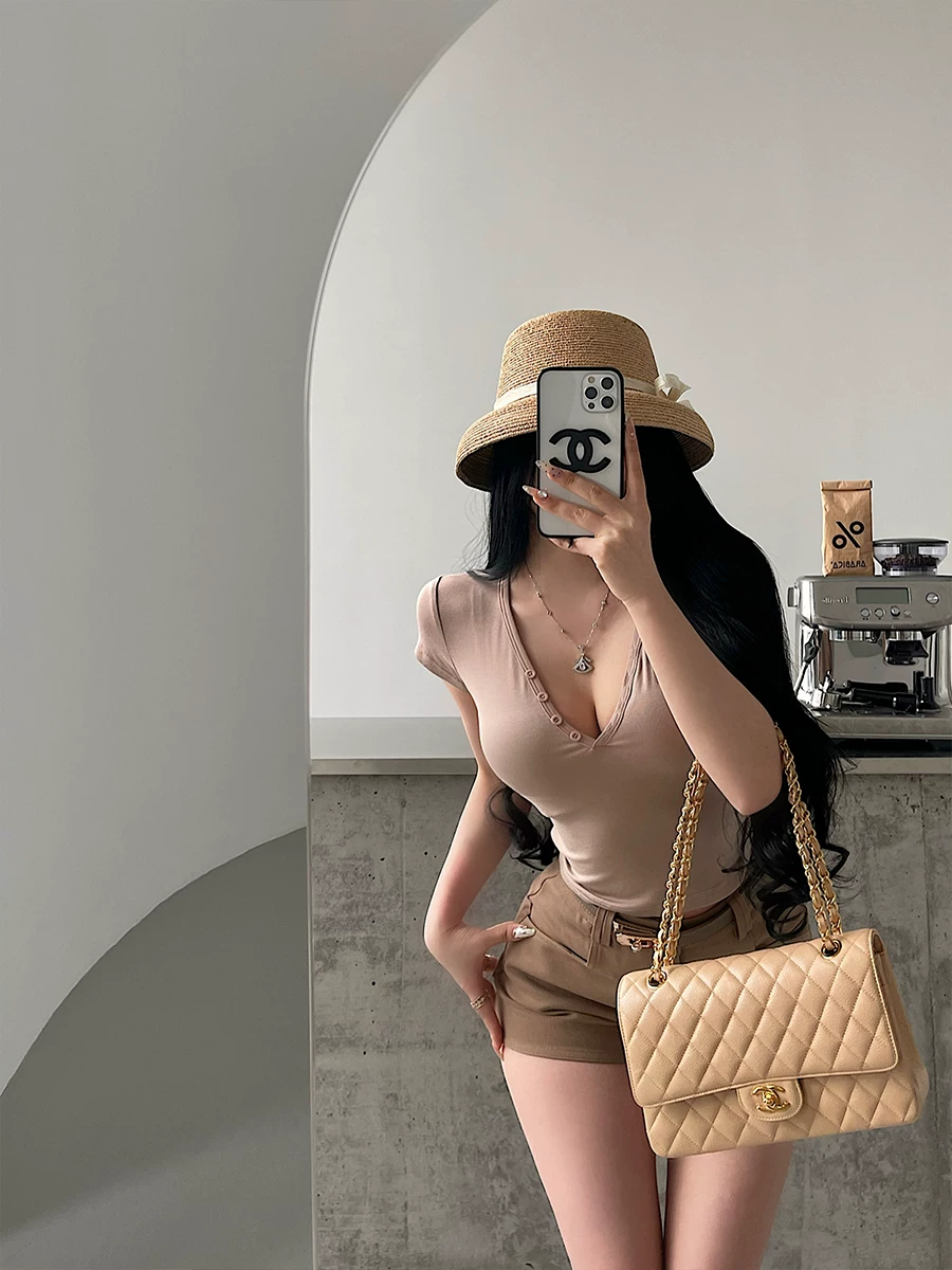 YoungGirlDay pure Desire phong cách cơ bản gợi cảm cổ chữ V đơn hàng khuy, áo thun ngắn tay ôm sát cơ bản dành cho nữ.