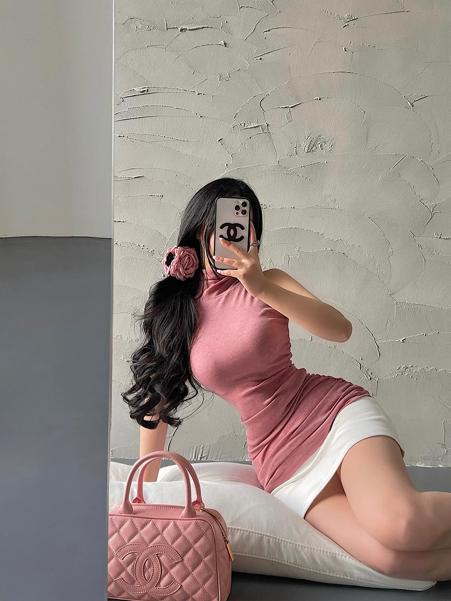 YoungGirlDay Pure Desire Áo thun không tay cổ cao gợi cảm ôm sát eo dành cho nữ.