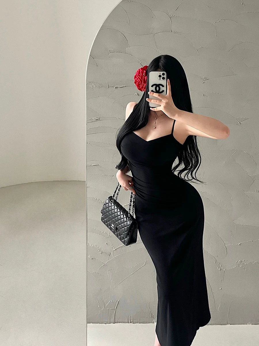 YoungGirlDay Kardashian váy dài dây đeo đuôi cá ôm sát eo gợi cảm, hở lưng gợi cảm