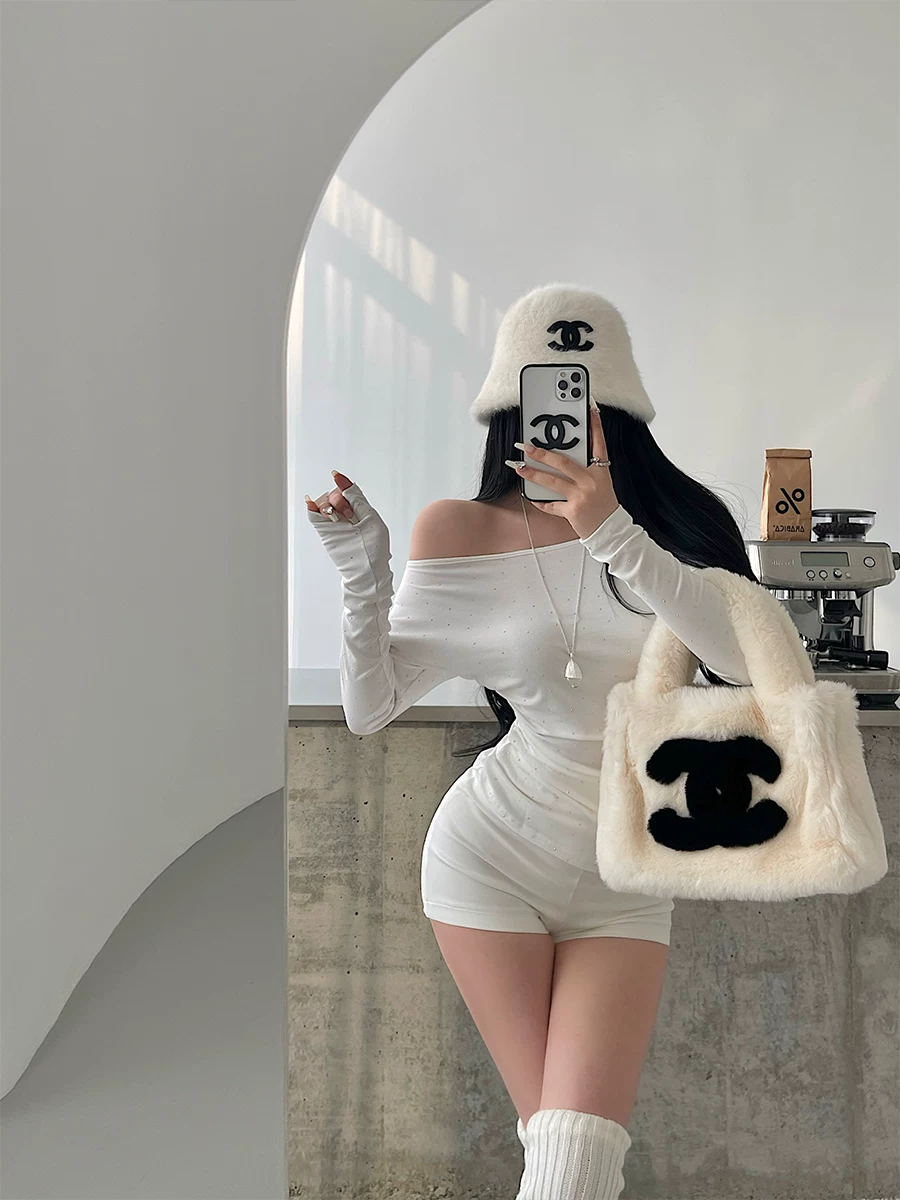 YoungGirlDay Pure Desire Style Áo thun trễ vai gợi cảm có dây rút eo giảm béo đính kim cương giả dài tay.