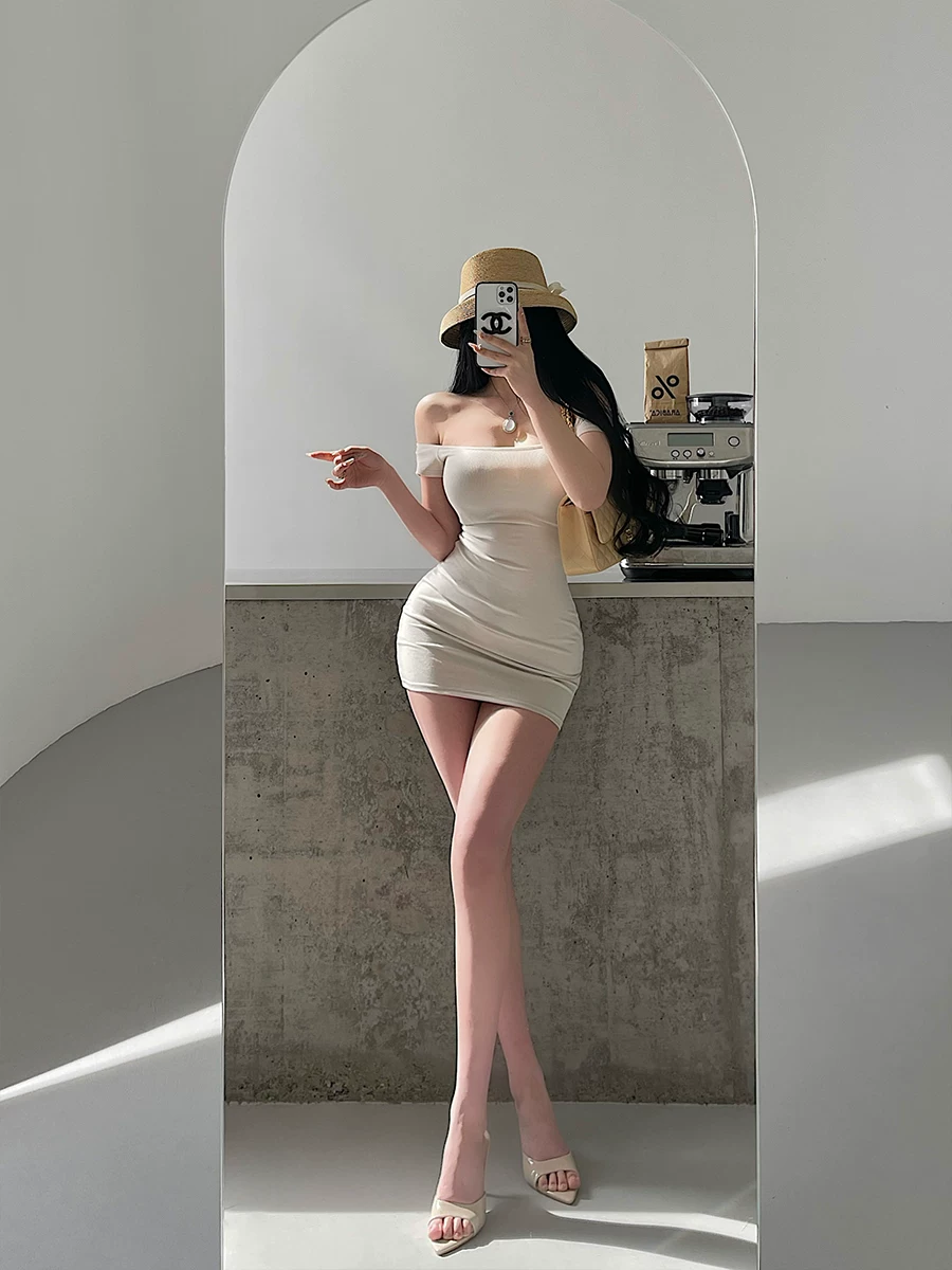 YoungGirlDay khao khát thuần khiết hot girl gợi cảm một vai ôm sát eo thon gọn váy ống ôm sát váy ngắn