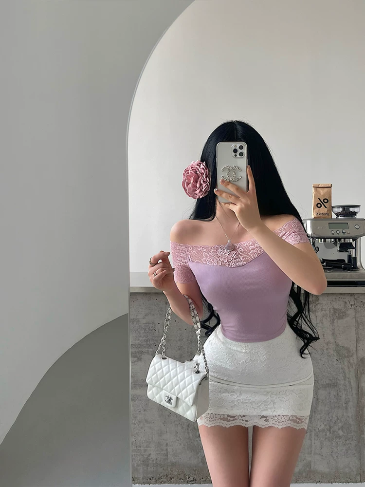 YoungGirlDay Pure Desire Atmosphere Áo thun trễ vai gợi cảm Slim Fit phối ren chắp vá Áo thun ngắn tay hàng đầu