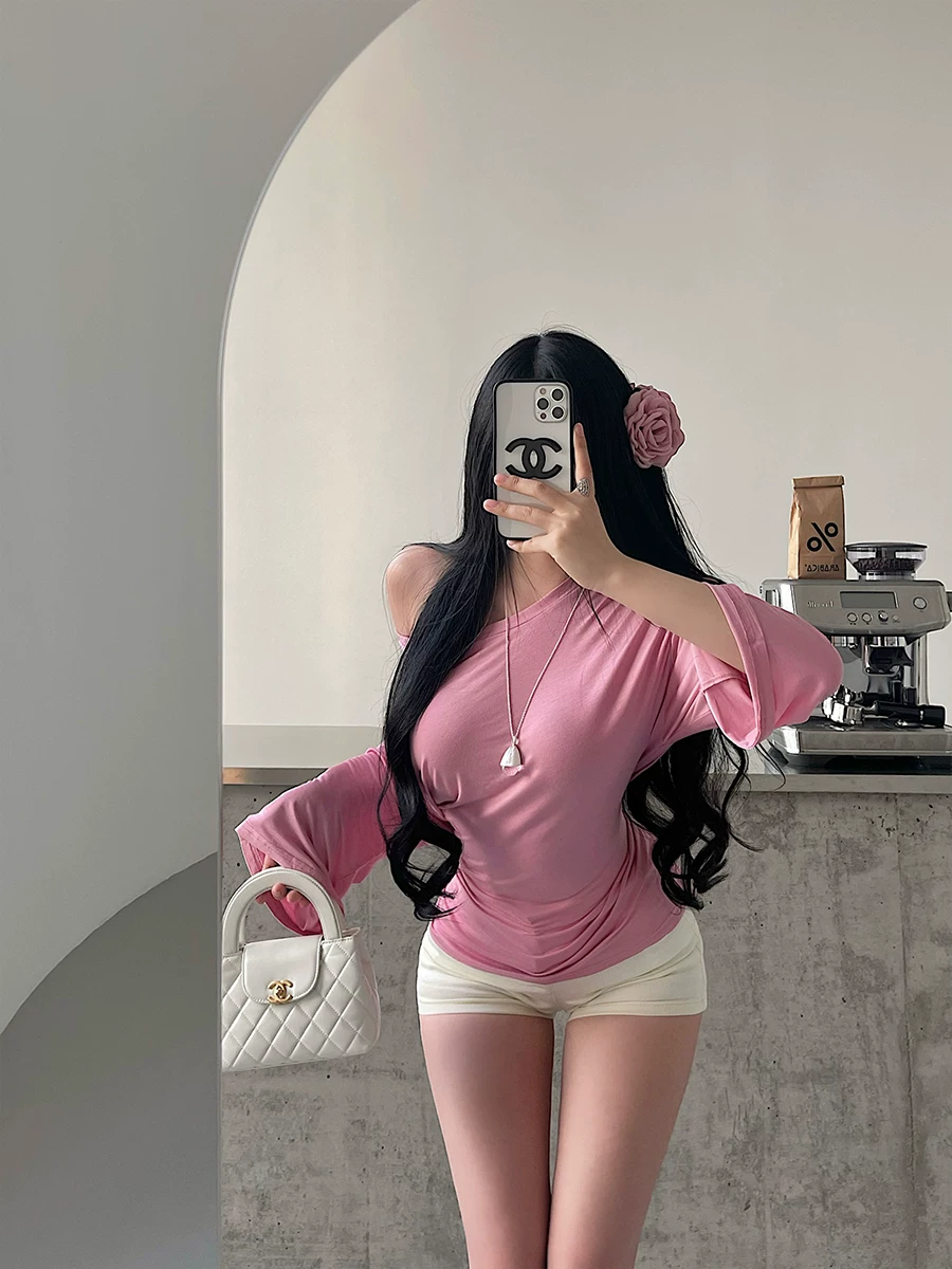 YoungGirlDay Pure Desire Phong cách lười biếng gợi cảm lệch vai dáng rộng giảm béo thắt eo tay áo loe Áo thun hàng đầu