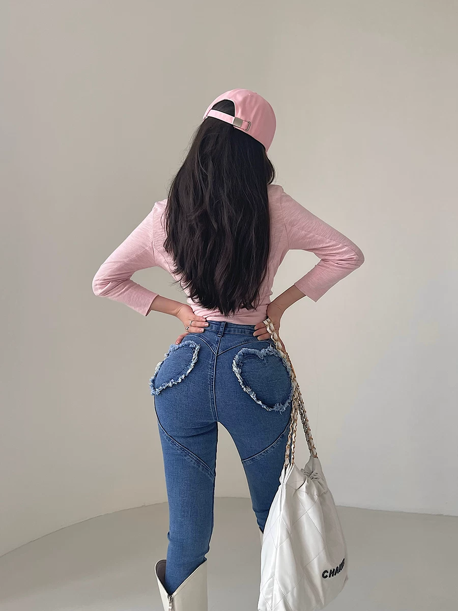 Quần jeans ôm sát kiểu dáng châu Âu và Mỹ, cạp cao, nâng mông, chất liệu co giãn, kiểu dáng ôm sát, tôn dáng.