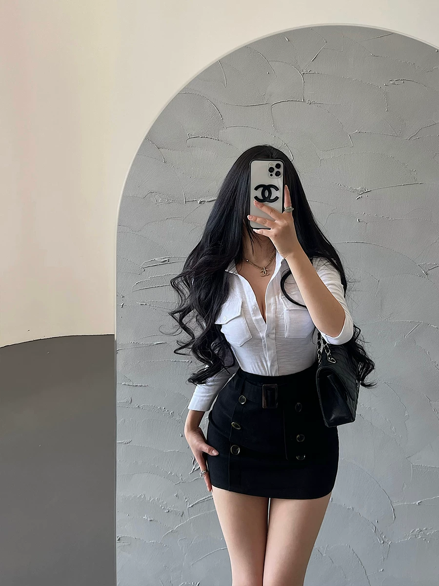YoungGirlDay khao khát thuần khiết gợi cảm áo sơ mi dài tay một hàng khuy, bộ váy ngắn ôm hông cạp cao kèm thắt lưng
