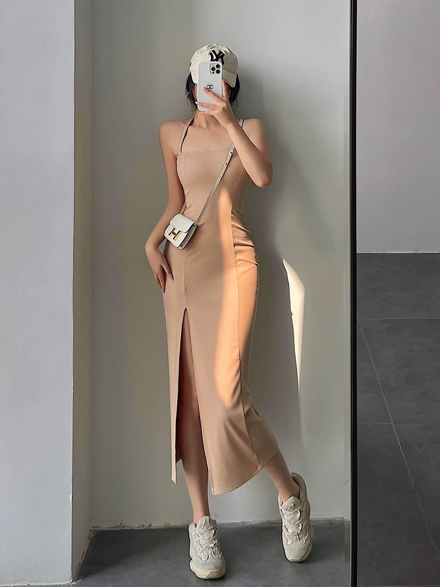 Váy ôm sát bodycon ngắn tay, cổ halter, xẻ tà, lưng trần, kiểu dáng gợi cảm, chất liệu YoungGirlDay pure desire.
