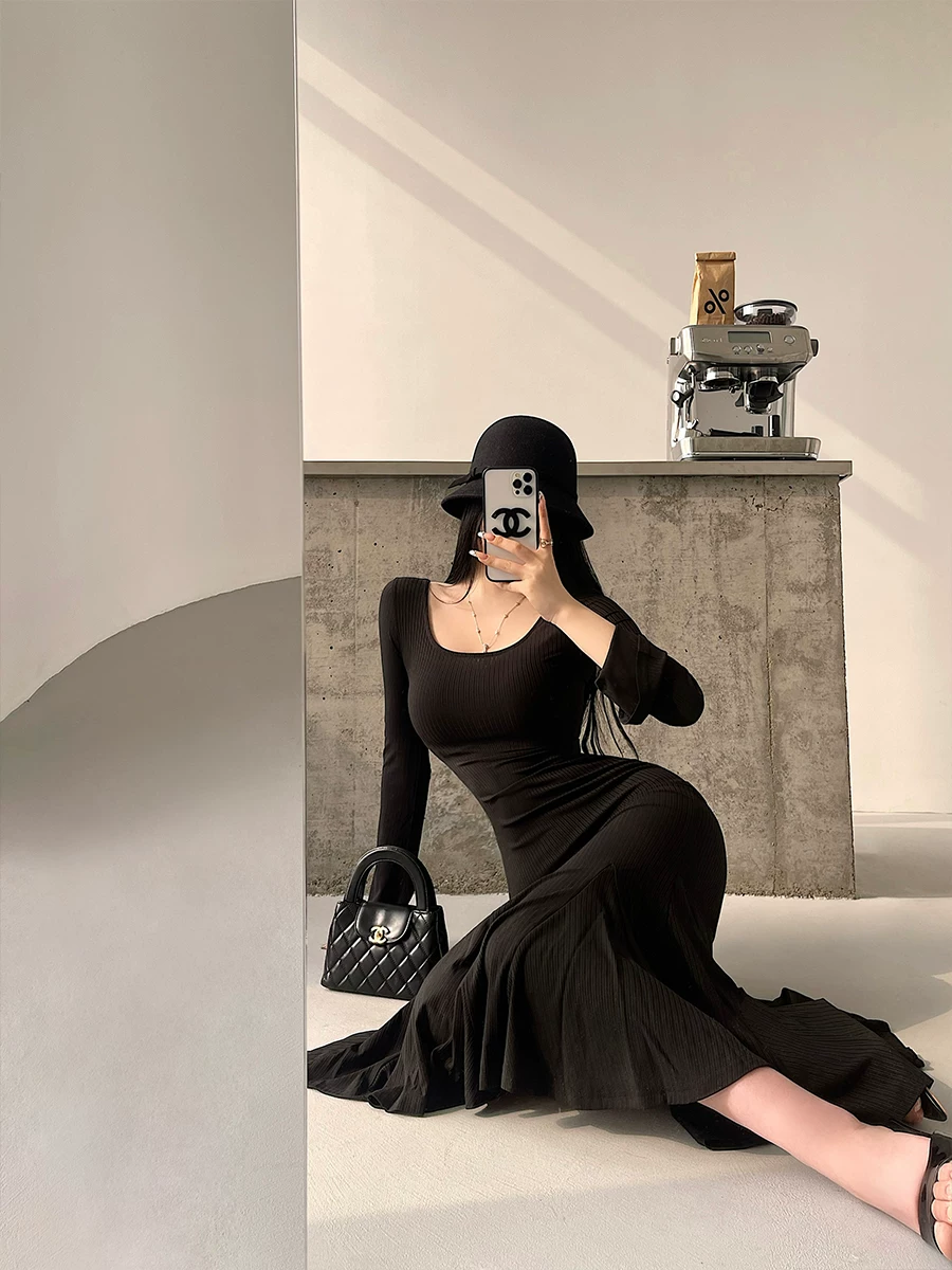 YoungGirlDay Pure Desire Style Slim Fit Tay áo loe dài vừa phải Váy ôm sát kiểu nàng tiên cá