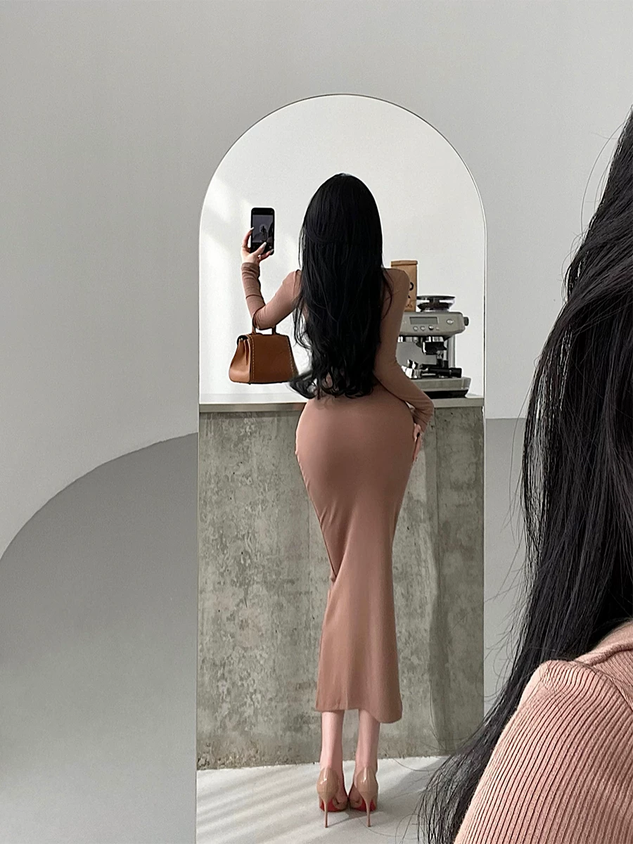 YoungGirlDay Kardashian váy dài tay vừa vặn, ôm sát eo, kiểu dáng cơ bản gợi cảm, ôm sát cơ thể.