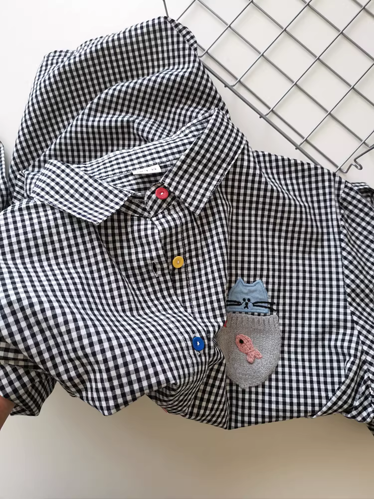 Áo sơ mi kẻ sọc đen, thoải mái, đa năng, áo sơ mi dài vừa phải có túi dệt kim bằng cotton nguyên chất, áo dáng rộng giản dị dành cho nữ.