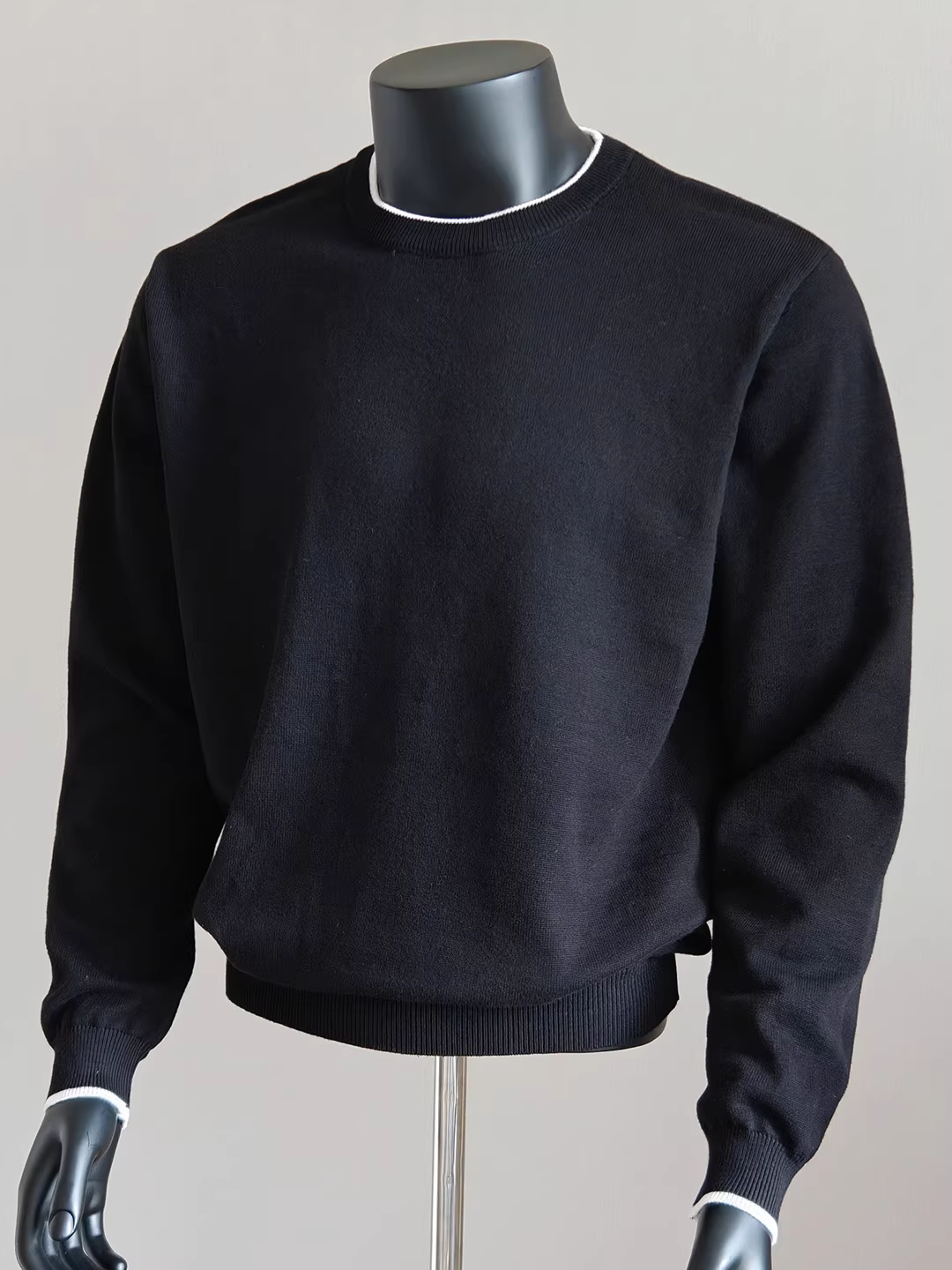 Áo len cổ tròn kiểu dáng tiền bạc cổ điển dành cho nam, tay dài, kiểu dáng ôm body đa năng thời trang thu đông mới.