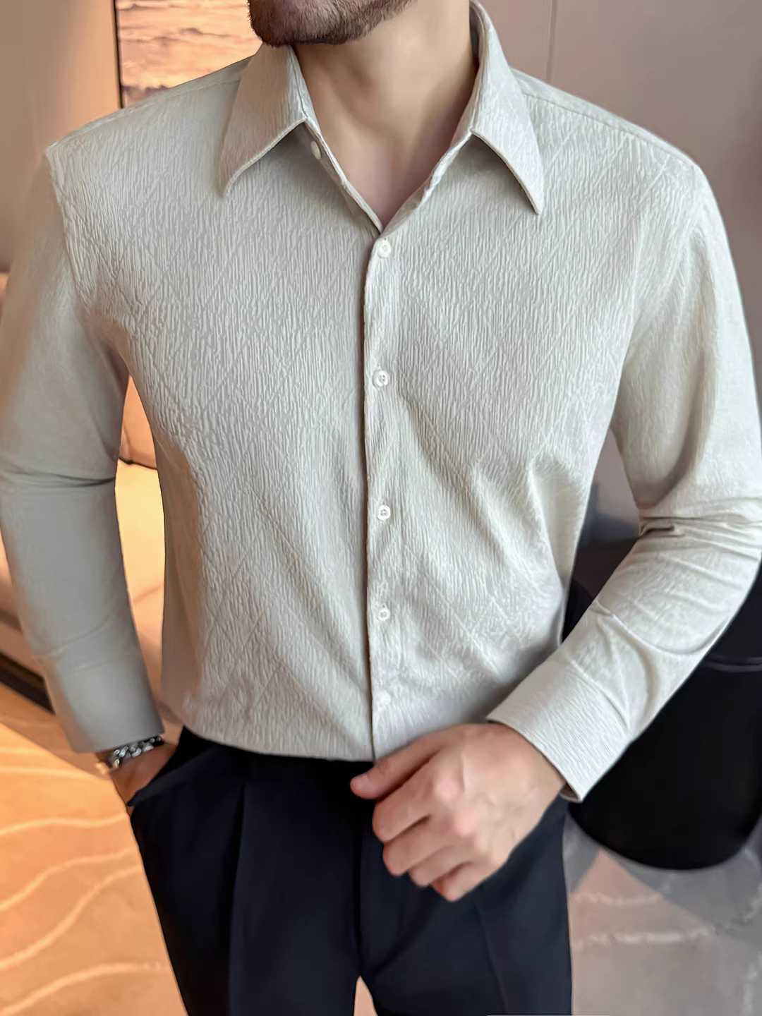 Áo sơ mi nam cổ trụ kiểu Pháp, tay dài, chất liệu jacquard cao cấp kẻ ô vuông hình thoi, màu trắng