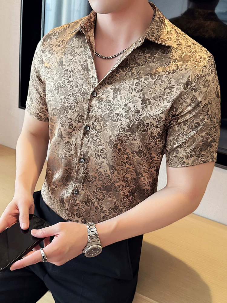 Áo sơ mi nam chất liệu lụa đá hoa văn nhẹ nhàng sang trọng, tay ngắn, mẫu mới hè 2025, mát mẻ, mỏng nhẹ, thoải mái và dễ chăm sóc, kiểu áo casual.