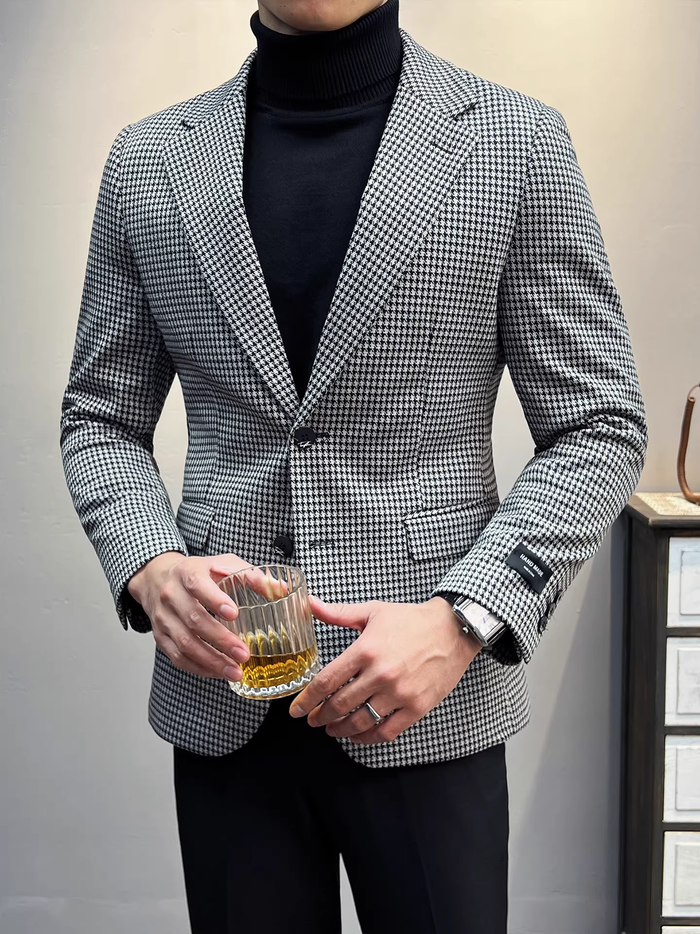 Áo vest nam cao cấp họa tiết răng cưa, dáng ôm, thời trang, lịch sự, đa năng, chống nhăn, dễ chăm sóc.