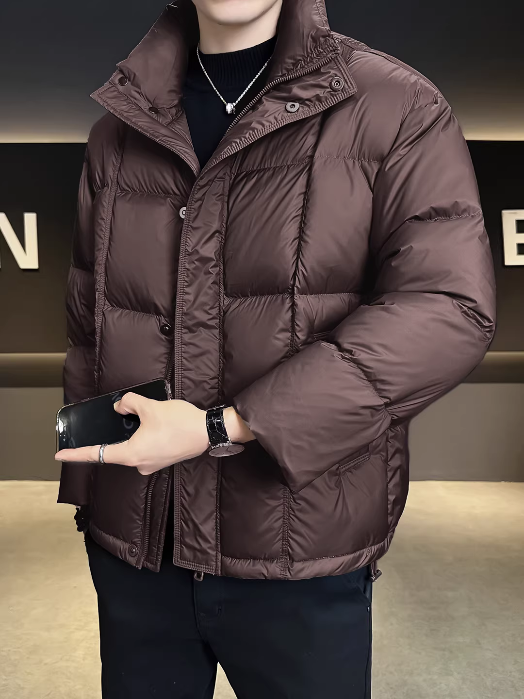Áo khoác phao cổ đứng Puff Cloud dành cho nam, kiểu mới mùa đông 2025, áo khoác phao ngắn dày dặn, dáng rộng.