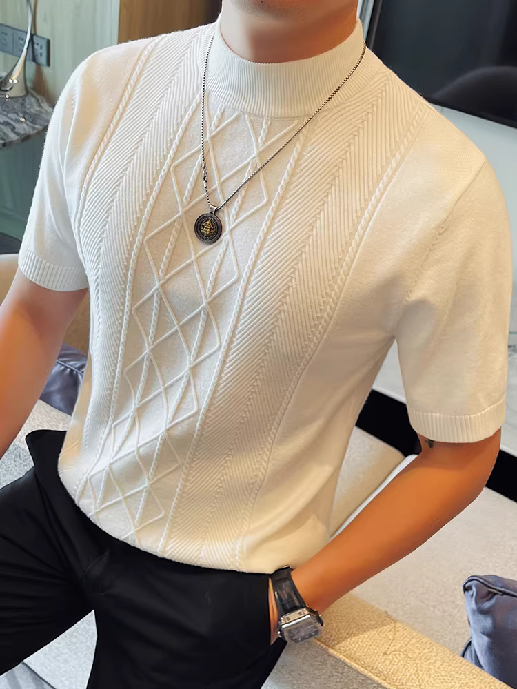 Áo len nam cổ lọ nửa cao tay ngắn, kiểu mới thu đông 2025, thiết kế cao cấp, ôm dáng, thời trang.