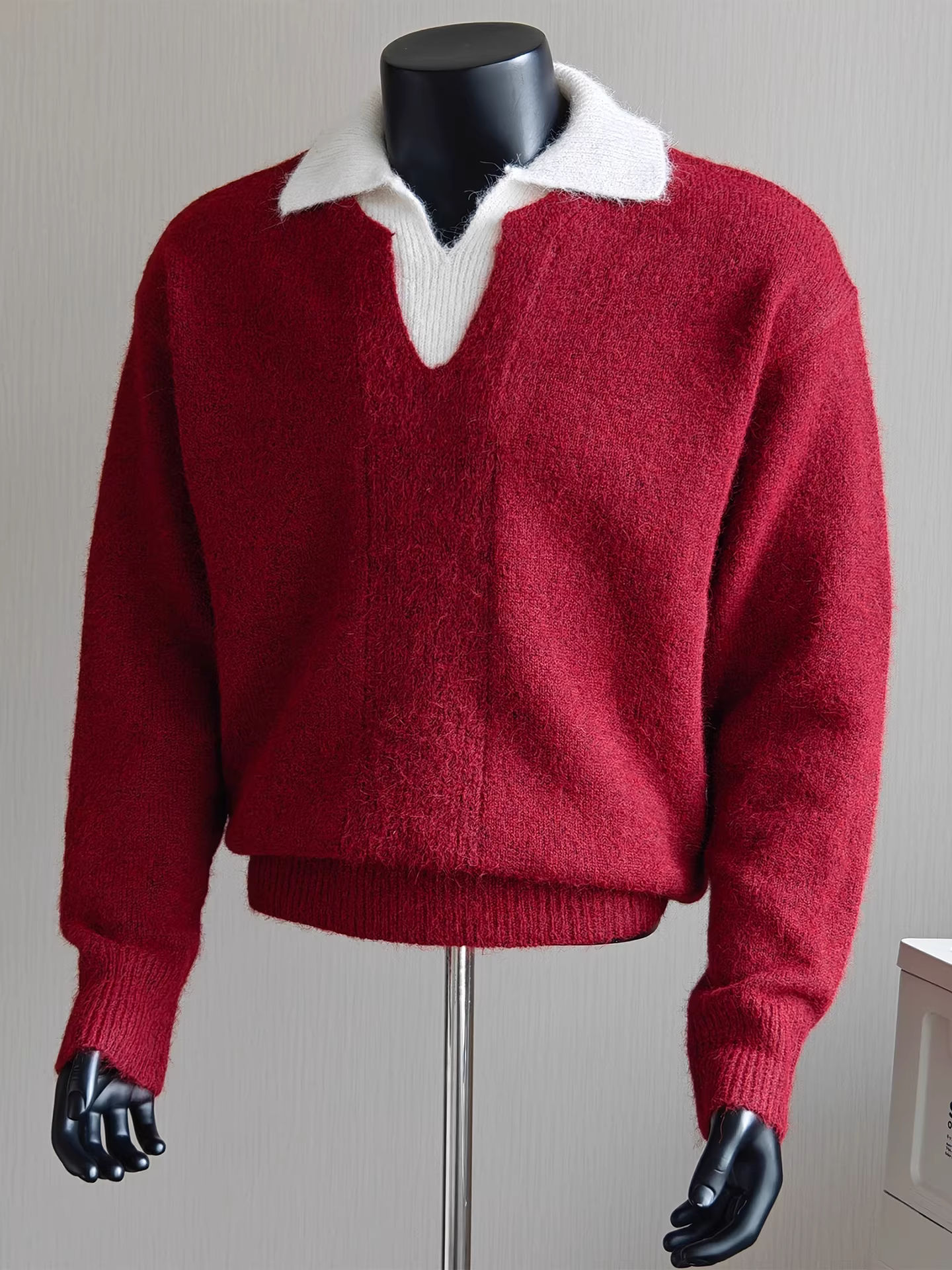 Áo len giả hai lớp kiểu tiền cổ điển dành cho nam, tay dài, mẫu mới thu đông 2025, áo len đỏ dệt kim theo năm sinh.