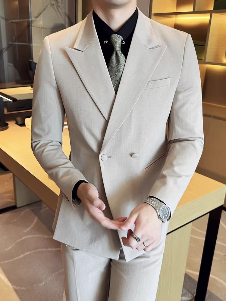 Bộ vest nam thiết kế hai hàng khuy, phong cách business casual, màu trơn, đa năng, hợp thời trang, dáng ôm, bộ vest ba mảnh thời thượng.