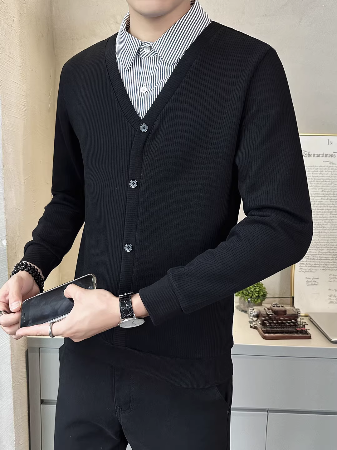 Áo thun dài tay giả hai lớp phong cách đơn giản mùa thu đông 2025, cổ áo kiểu thời trang, thương hiệu đa năng