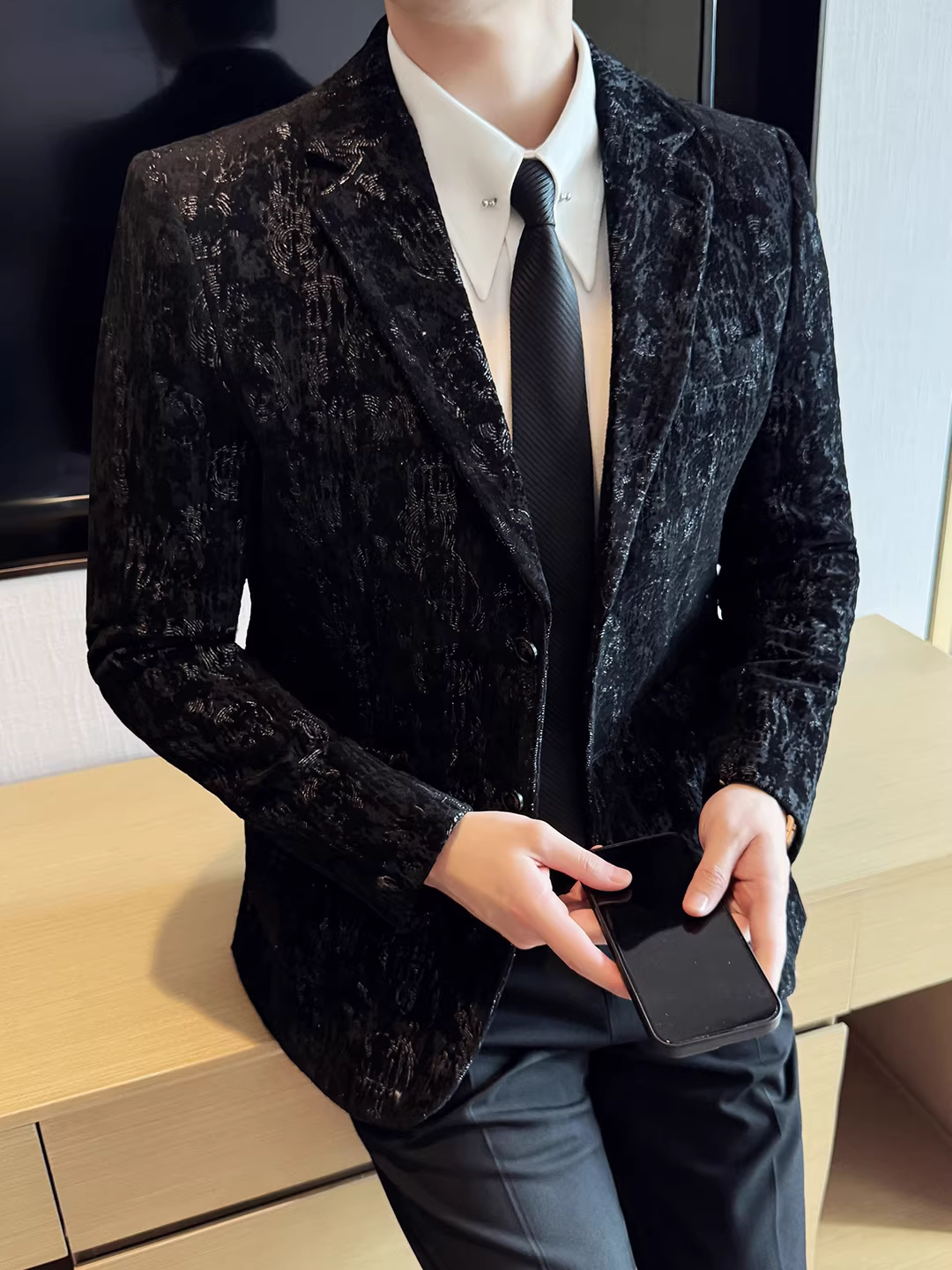 Áo vest nam kiểu Hàn Quốc ôm dáng, chất liệu nhung jacquard, thời trang, phong cách thường ngày