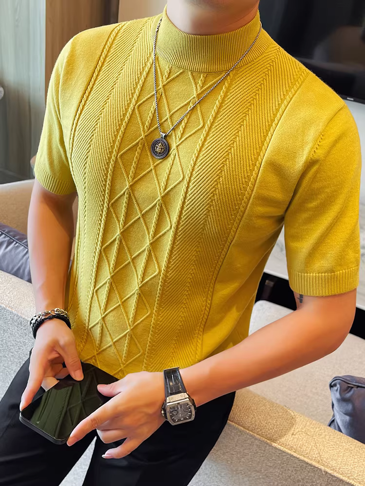 Áo len nam cổ lọ nửa cao tay ngắn, kiểu mới thu đông 2025, thiết kế cao cấp, ôm dáng, thời trang.