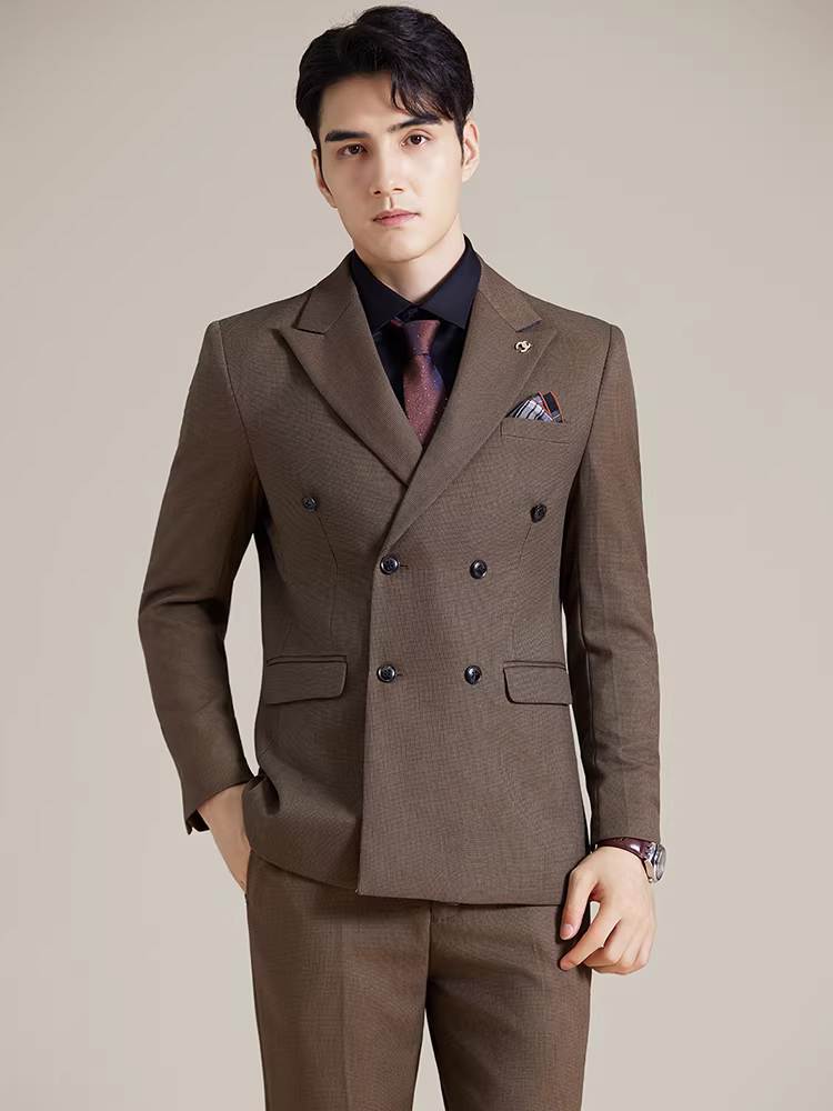 Bộ vest nam hai hàng khuy, kiểu dáng Hàn Quốc, ôm dáng, trang phục công sở lịch sự, bộ vest ba mảnh trưởng thành và trang nhã.
