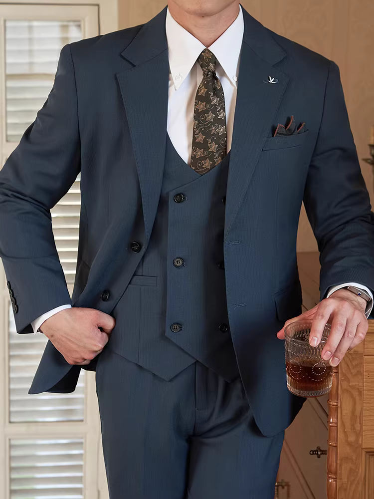 Bộ vest nam kiểu Anh, kẻ sọc, vest công sở, trang phục dạ hội, đám cưới, kiểu dáng ôm sát, chất liệu cao cấp, bộ ba món.