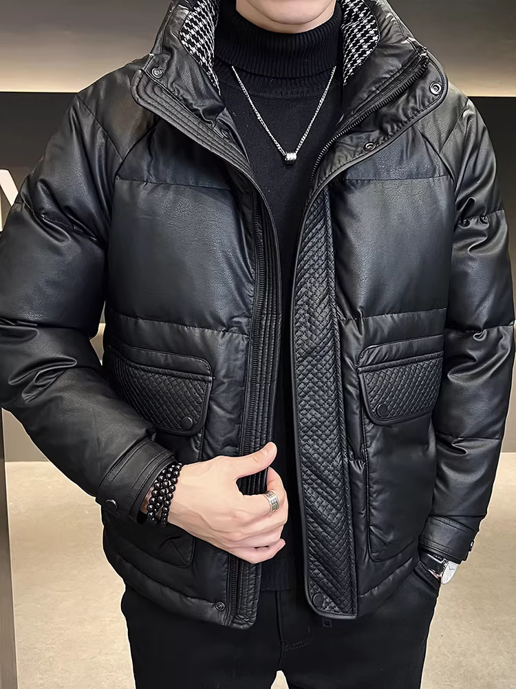 Áo khoác lông vũ nam chất liệu giả da PU, kiểu dáng mùa đông mới, cao cấp, kiểu ngắn cá tính cổ đứng, lông vũ trắng, ấm áp và dày dặn.