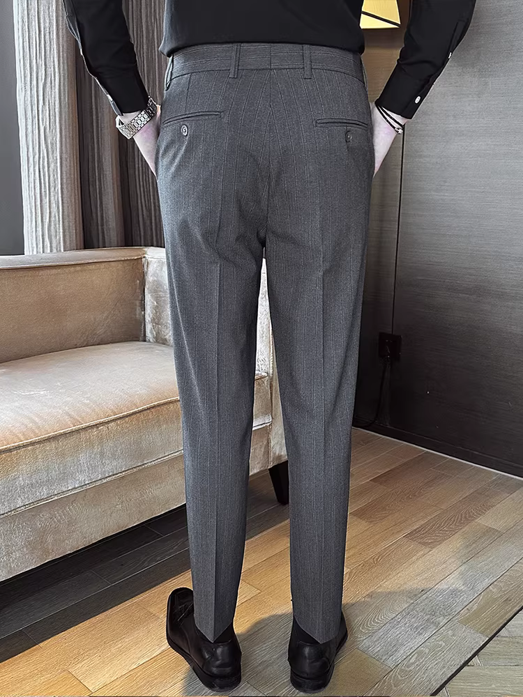 Quần âu nam lưng thun kẻ sọc, thời trang thu đông 2025, kiểu dáng ôm body, chống nhăn, lịch lãm.