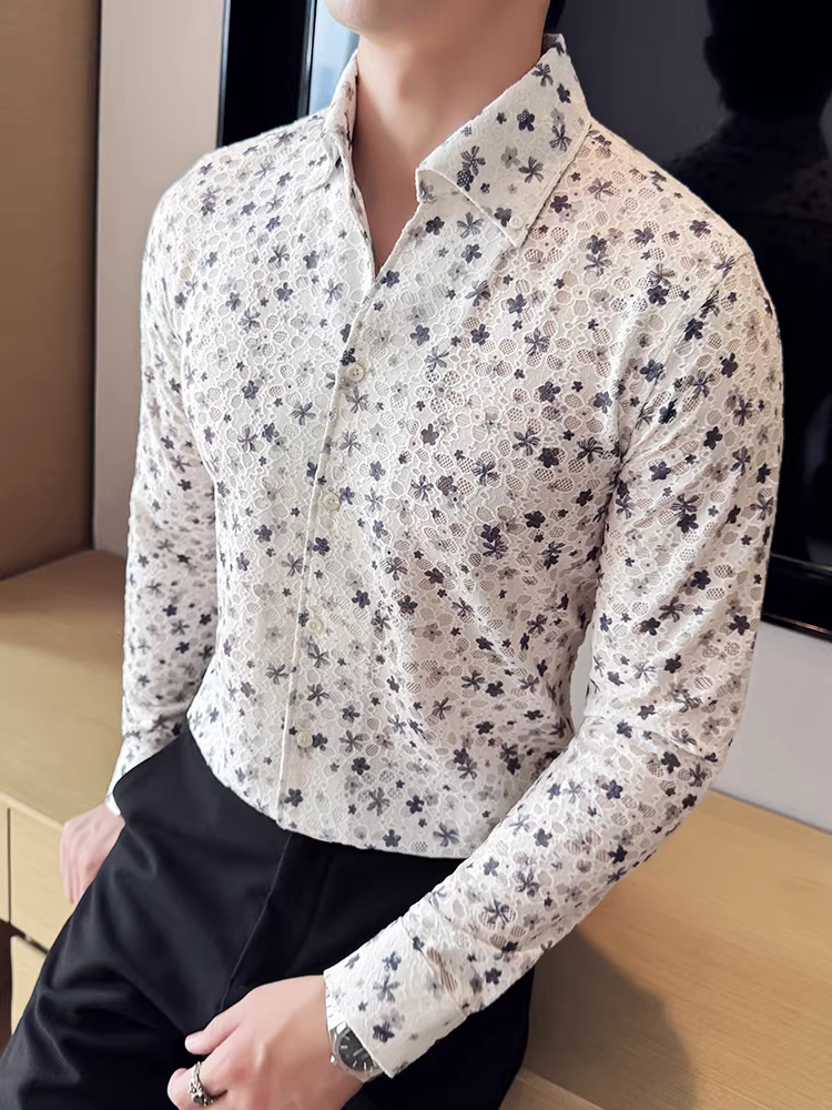 Áo sơ mi nam cổ V ren hoa rỗng, tay dài, kiểu dáng ôm body thời trang trẻ trung, xu hướng mới mùa thu 2024