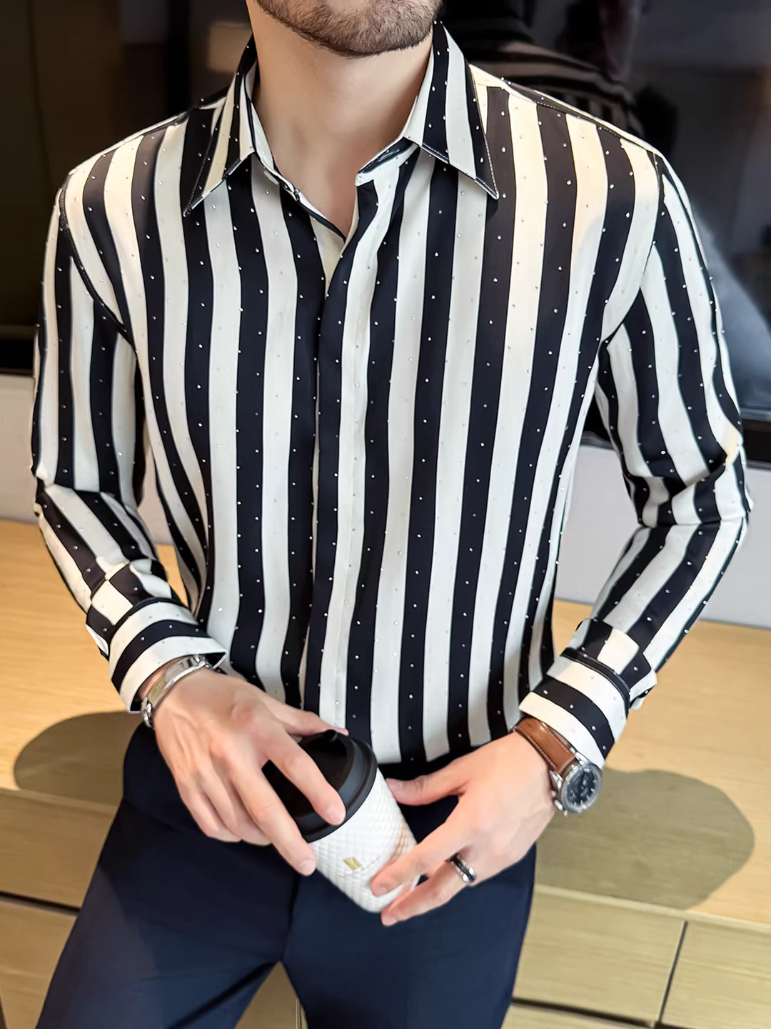 Áo sơ mi nam đính đá Gypsophila, sọc, tay dài, kiểu mới 2025, chất liệu cao cấp, thiết kế dáng đẹp, áo cài khuy giấu.