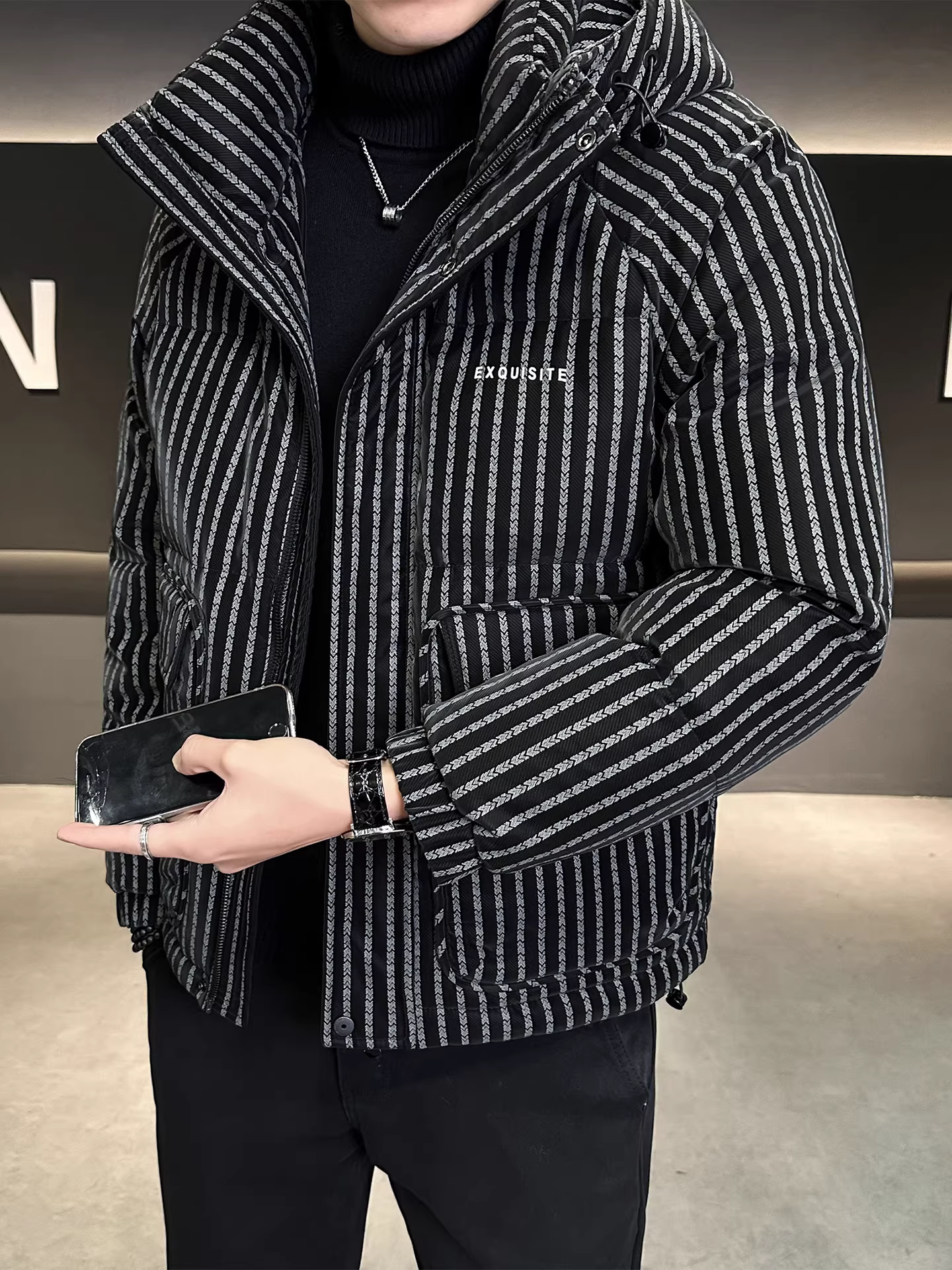 Áo khoác da có mũ trùm đầu, kẻ sọc, dành cho nam, kiểu mới mùa đông 2025, cao cấp, rộng rãi, đa năng, chất lượng cao, dày dặn.