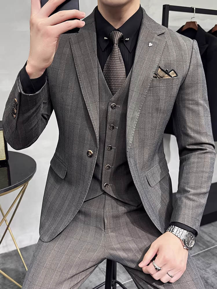 Bộ vest nam cao cấp kẻ ca rô nhuộm sợi, kiểu dáng mới 2024, phong cách công sở lịch lãm kiểu Anh, dáng ôm, bộ ba món